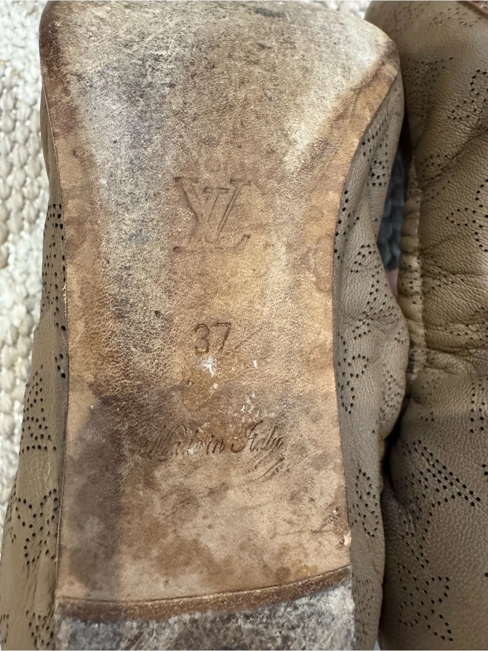 Louis Vuitton Mahina Ballet Flats Taupe Perforated Monogram Leather Bow Size 37 - Picture 4 of 4